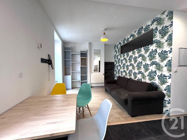 Appartement F2 à louer - 2 pièces - 35.07 m2 - OULLINS - 69 - RHONE-ALPES - Century 21 Grande Rue